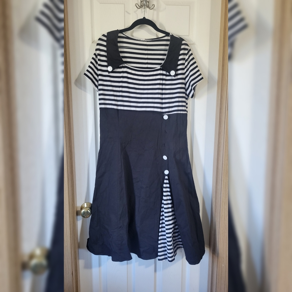 50s Style Swing Dress Pin-Up